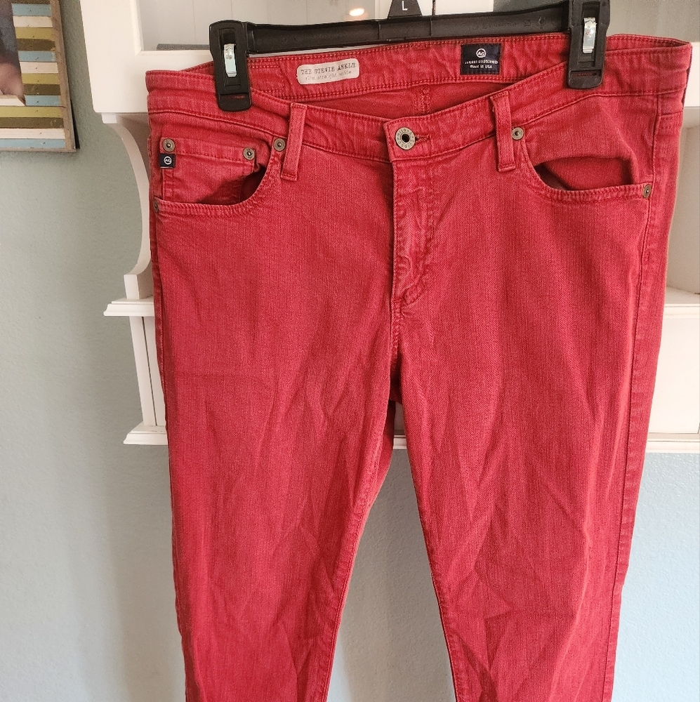 Super cute rusty colored skinny jeans